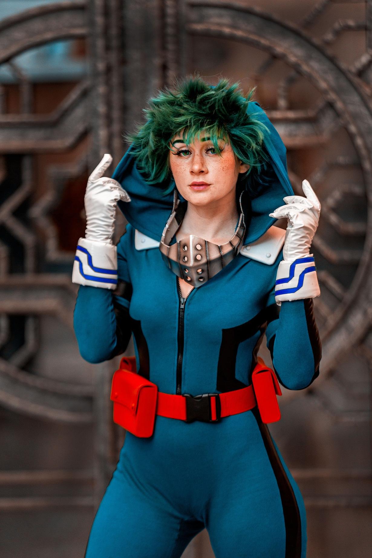Cosplay picture from NaraJeamfry. Foto de Stock de Tugrul Kurnaz, cosplayer sin especificar. Cosplay de Midoriya Izuku de Boku no Hero Academia! https://pixabay.com/photos/cosplay-girl-anime-cute-cosplayer-5122947/.